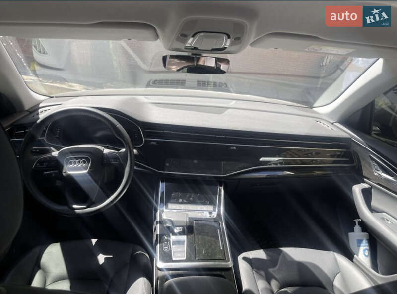Внедорожник / Кроссовер Audi Q8 2020 в Полтаве