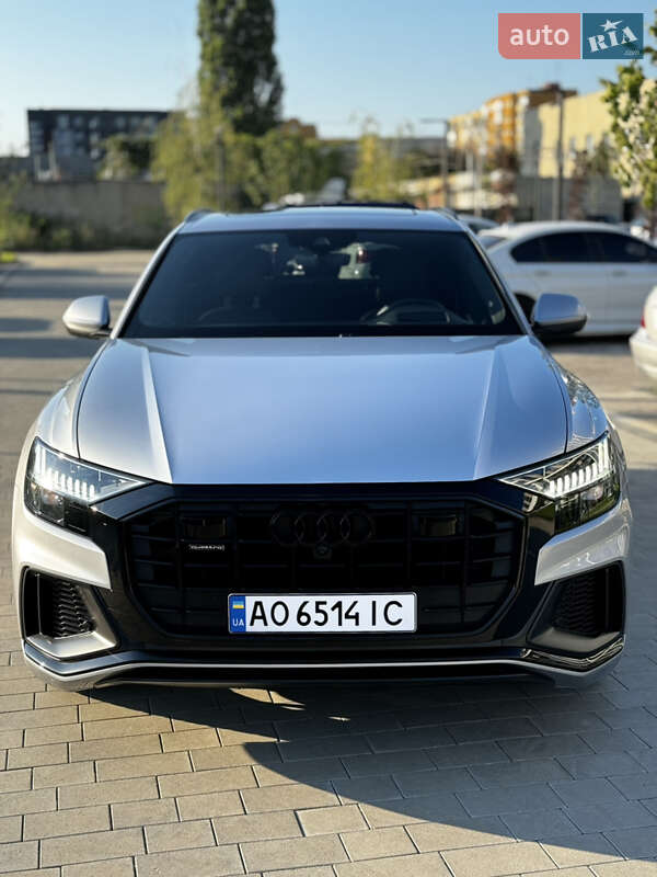 Внедорожник / Кроссовер Audi Q8 2021 в Ужгороде
