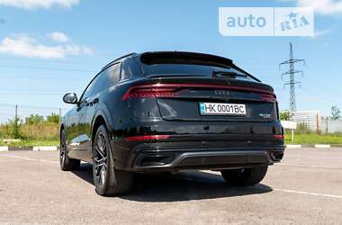 Внедорожник / Кроссовер Audi Q8 2022 в Ровно