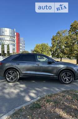 Позашляховик / Кросовер Audi Q8 2022 в Києві