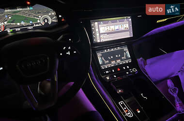 Внедорожник / Кроссовер Audi Q8 2018 в 