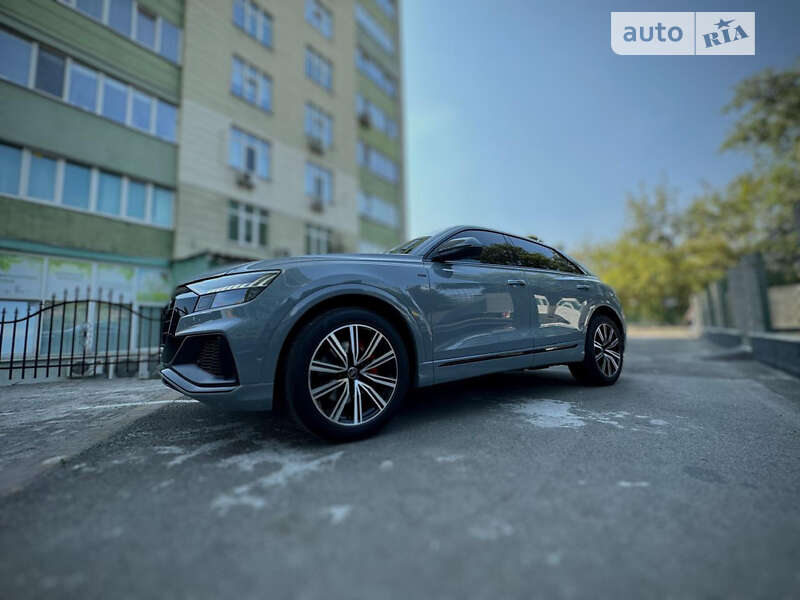 Внедорожник / Кроссовер Audi Q8 2018 в Киеве