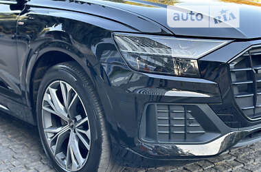 Позашляховик / Кросовер Audi Q8 2021 в Дніпрі