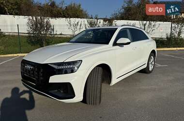 Позашляховик / Кросовер Audi Q8 2019 в Ужгороді