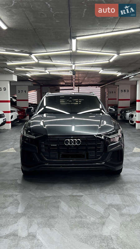 Внедорожник / Кроссовер Audi Q8 2018 в Одессе
