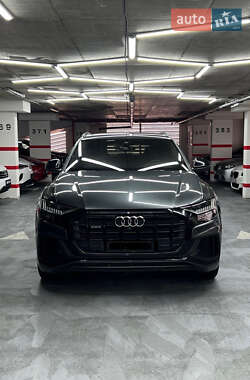 Позашляховик / Кросовер Audi Q8 2018 в  фото 4 Позашляховик / Кросовер Audi Q8 2018 в