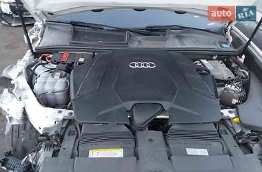 Позашляховик / Кросовер Audi Q8 2019 в 