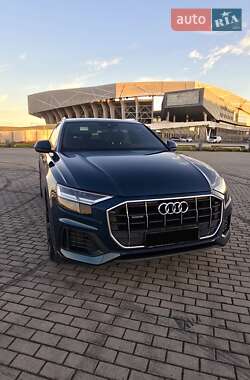 Позашляховик / Кросовер Audi Q8 2018 в Львові