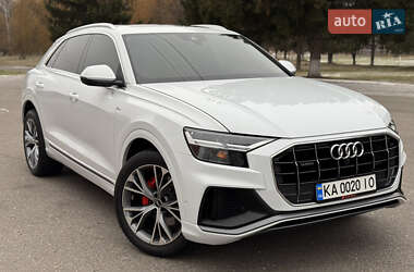 Внедорожник / Кроссовер Audi Q8 2021 в 