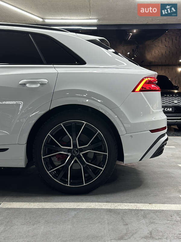 Позашляховик / Кросовер Audi Q8 2018 в Одесі