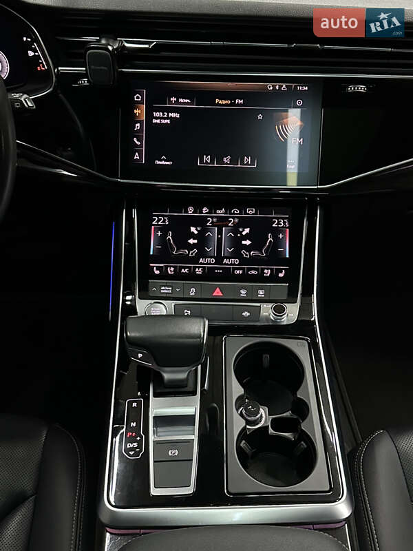Позашляховик / Кросовер Audi Q8 2018 в Одесі