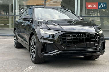 Внедорожник / Кроссовер Audi Q8 2019 в 