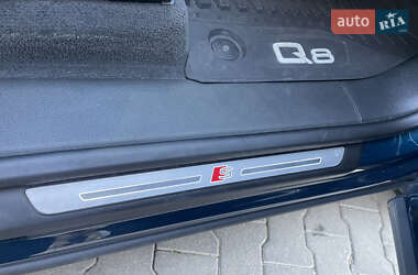 Позашляховик / Кросовер Audi Q8 2019 в 