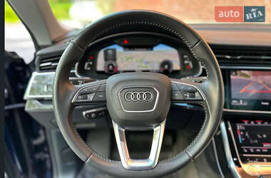 Внедорожник / Кроссовер Audi Q8 2018 в 