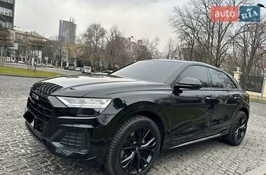 Позашляховик / Кросовер Audi Q8 2022 в Києві