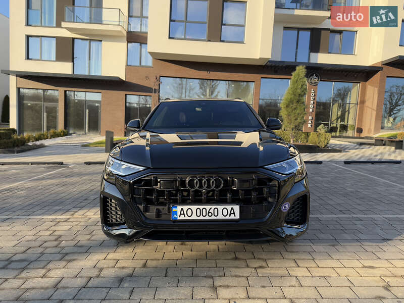 Внедорожник / Кроссовер Audi Q8 2023 в Ужгороде