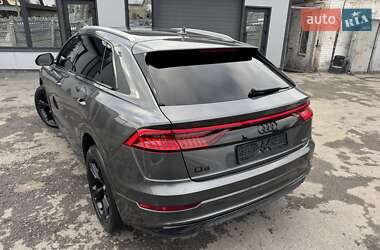 Внедорожник / Кроссовер Audi Q8 2018 в 