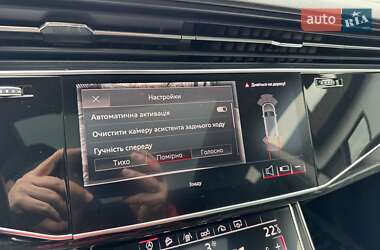 Внедорожник / Кроссовер Audi Q8 2018 в 