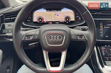 Внедорожник / Кроссовер Audi Q8 2018 в 