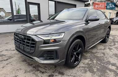 Внедорожник / Кроссовер Audi Q8 2018 в 