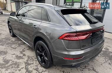 Внедорожник / Кроссовер Audi Q8 2018 в 
