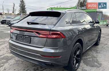 Внедорожник / Кроссовер Audi Q8 2018 в 