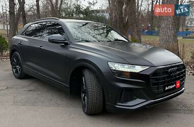 Внедорожник / Кроссовер Audi Q8 2019 в 