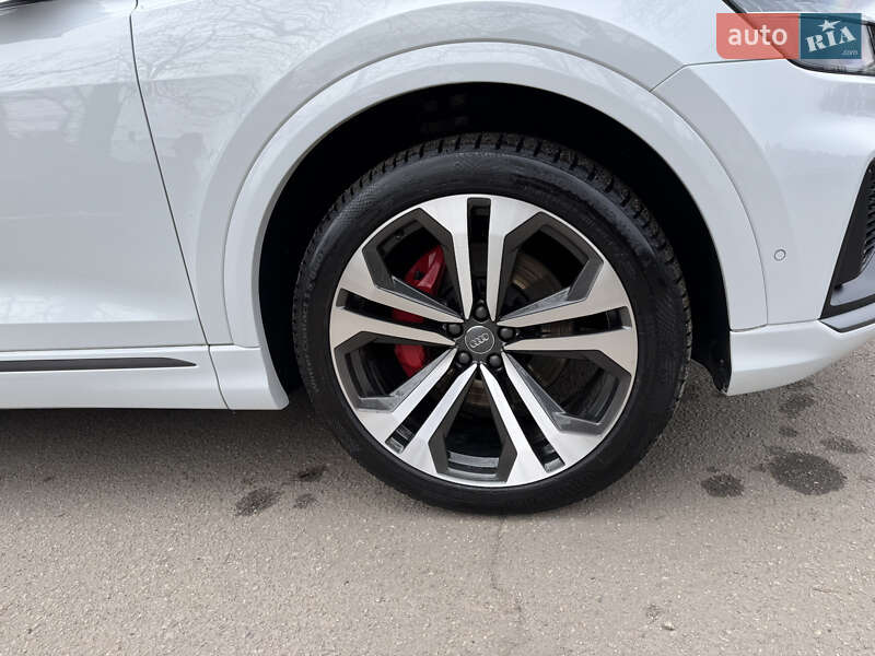 Внедорожник / Кроссовер Audi Q8 2019 в Кропивницком