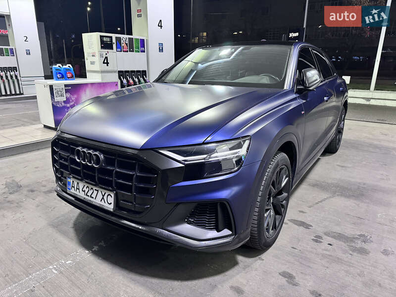 Внедорожник / Кроссовер Audi Q8 2019 в Киеве