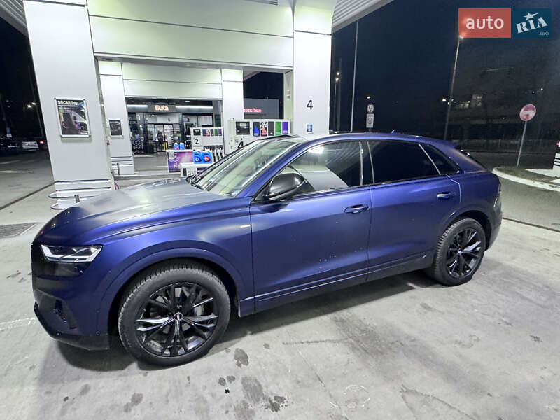 Внедорожник / Кроссовер Audi Q8 2019 в Киеве