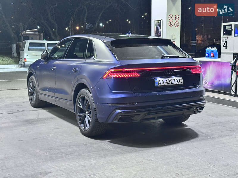 Внедорожник / Кроссовер Audi Q8 2019 в Киеве