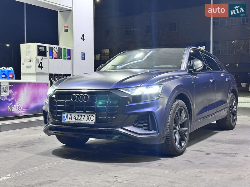 Внедорожник / Кроссовер Audi Q8 2019 в Киеве
