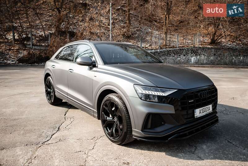 Внедорожник / Кроссовер Audi Q8 2018 в 