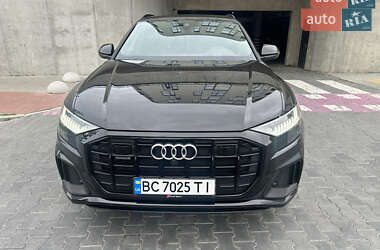 Позашляховик / Кросовер Audi Q8 2021 в Львові