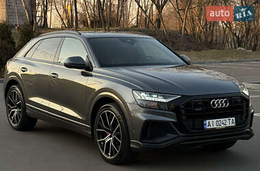 Позашляховик / Кросовер Audi Q8 2019 в 