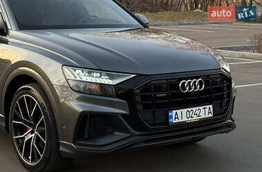 Позашляховик / Кросовер Audi Q8 2019 в 