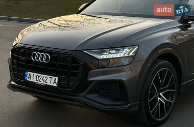 Позашляховик / Кросовер Audi Q8 2019 в 