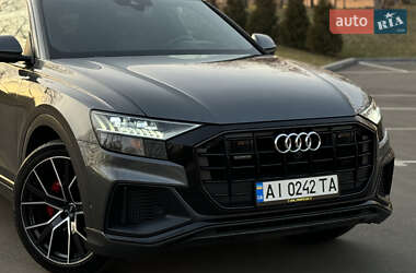 Позашляховик / Кросовер Audi Q8 2019 в 