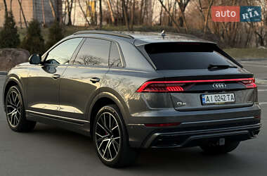 Позашляховик / Кросовер Audi Q8 2019 в 
