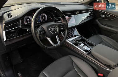 Позашляховик / Кросовер Audi Q8 2019 в 