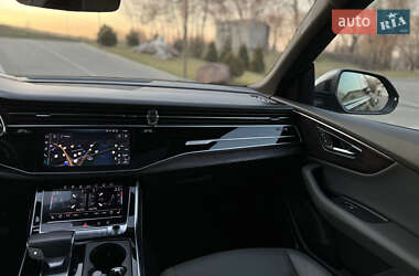 Позашляховик / Кросовер Audi Q8 2019 в 