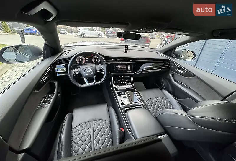 Внедорожник / Кроссовер Audi Q8 2018 в Ужгороде