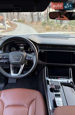 Внедорожник / Кроссовер Audi Q8 2020 в 