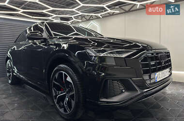 Внедорожник / Кроссовер Audi Q8 2023 в 