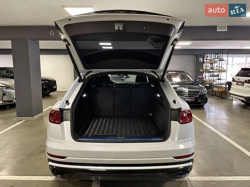 Внедорожник / Кроссовер Audi Q8 2019 в Львове