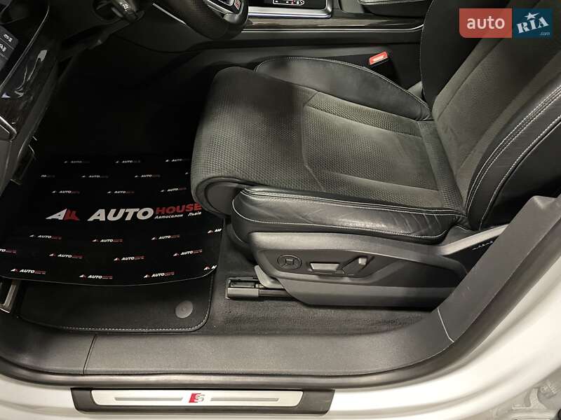Внедорожник / Кроссовер Audi Q8 2019 в Львове
