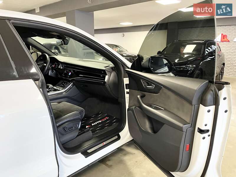 Внедорожник / Кроссовер Audi Q8 2019 в Львове