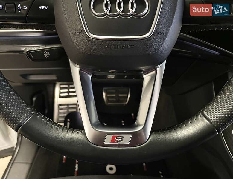 Внедорожник / Кроссовер Audi Q8 2019 в Львове