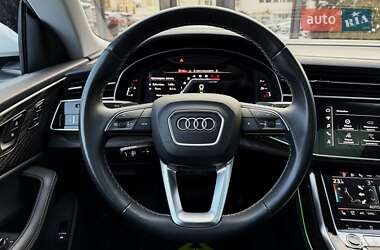 Внедорожник / Кроссовер Audi Q8 2023 в 