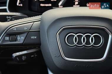 Внедорожник / Кроссовер Audi Q8 2023 в 